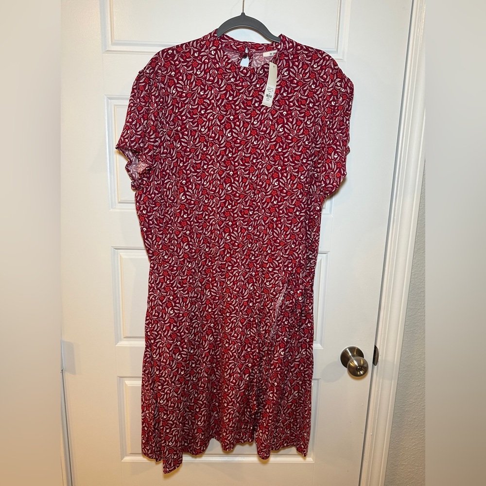 Francesca's Collections Red and White Floral Midi Dress